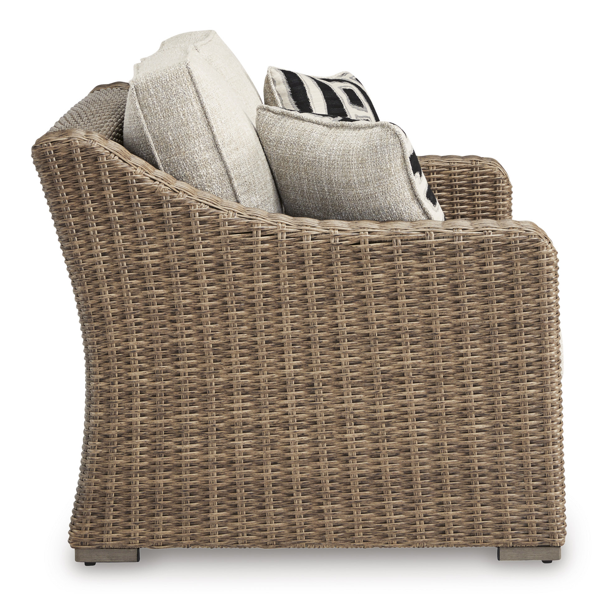 Beachcroft Resin Wicker Outdoor Loveseat with Cushion