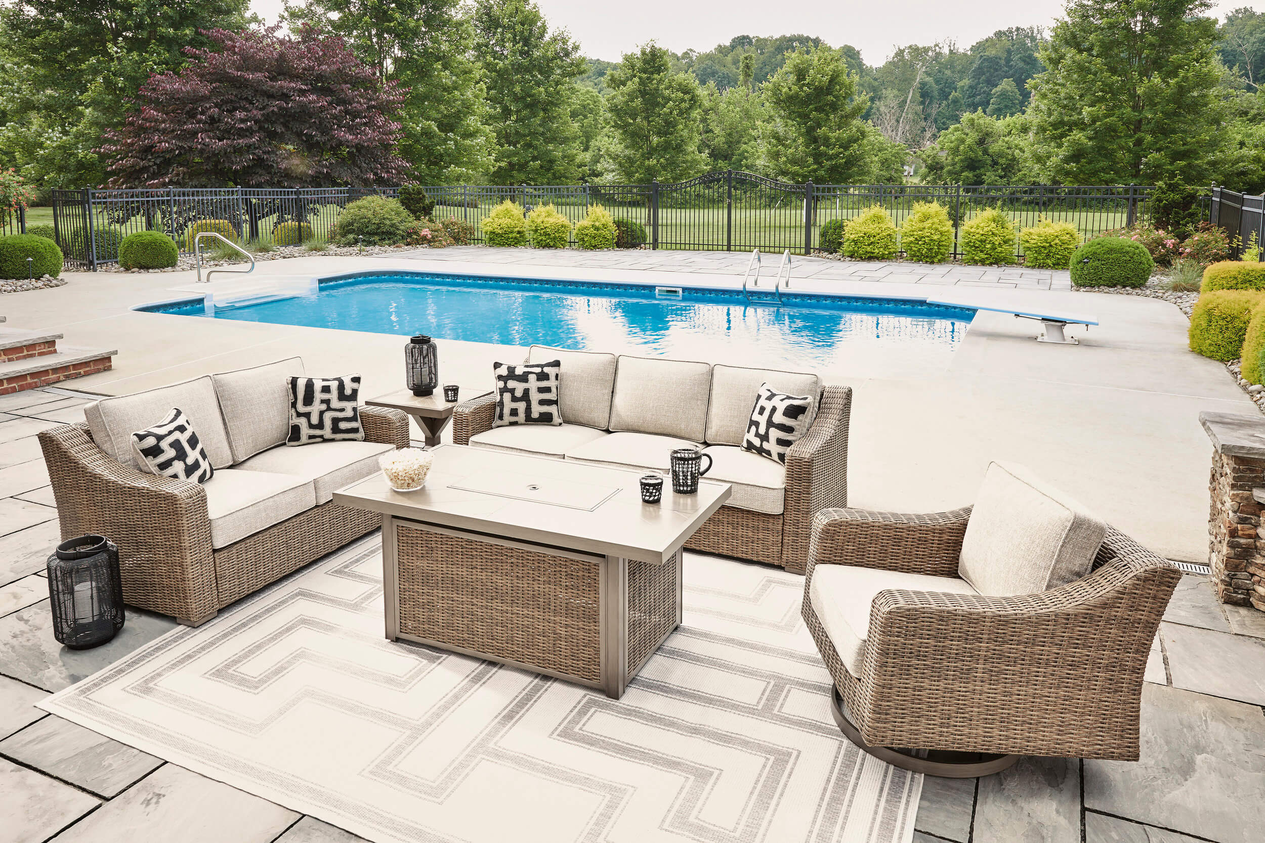 Beachcroft Resin Wicker Outdoor Loveseat with Cushion