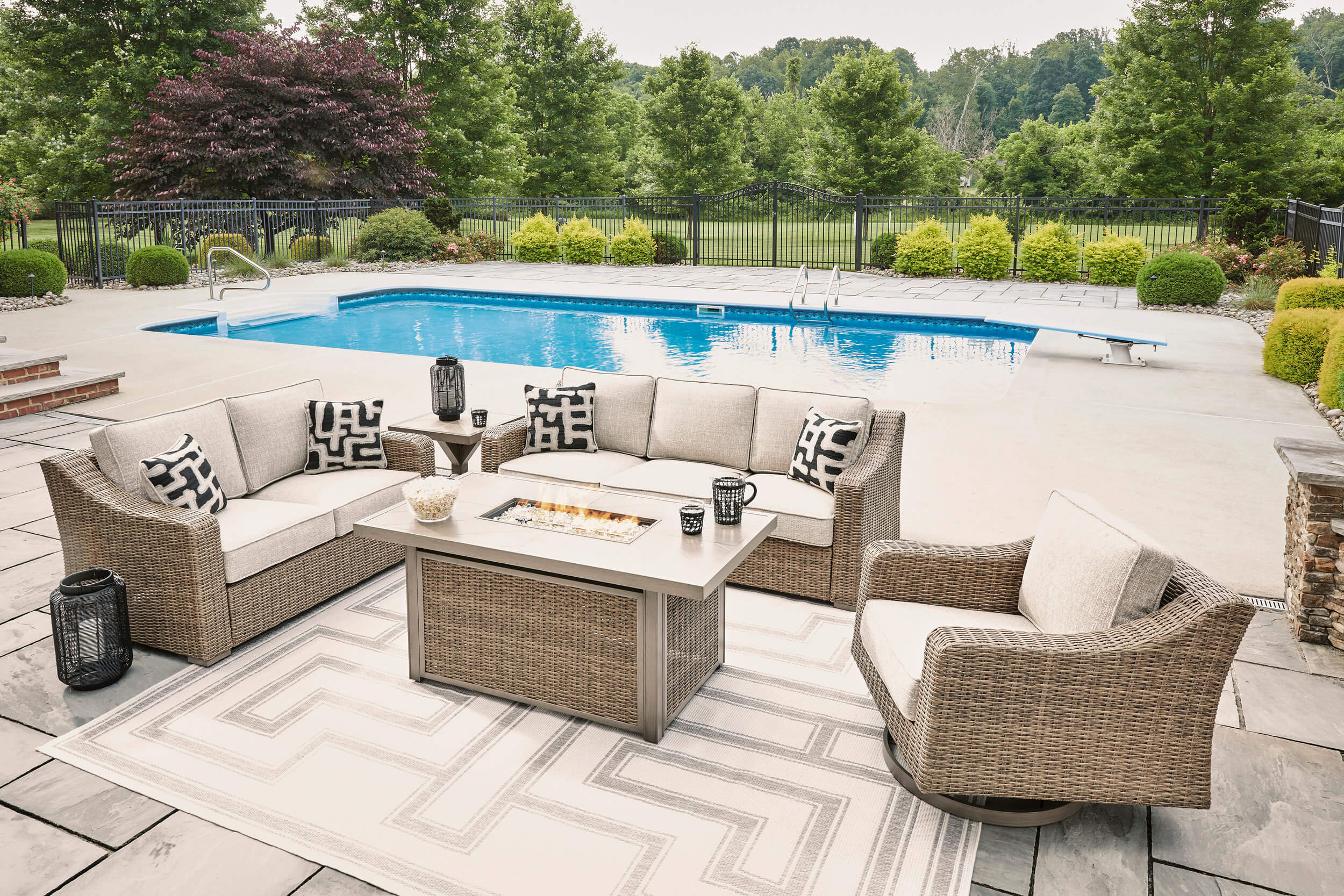 Beachcroft Resin Wicker Outdoor Loveseat with Cushion