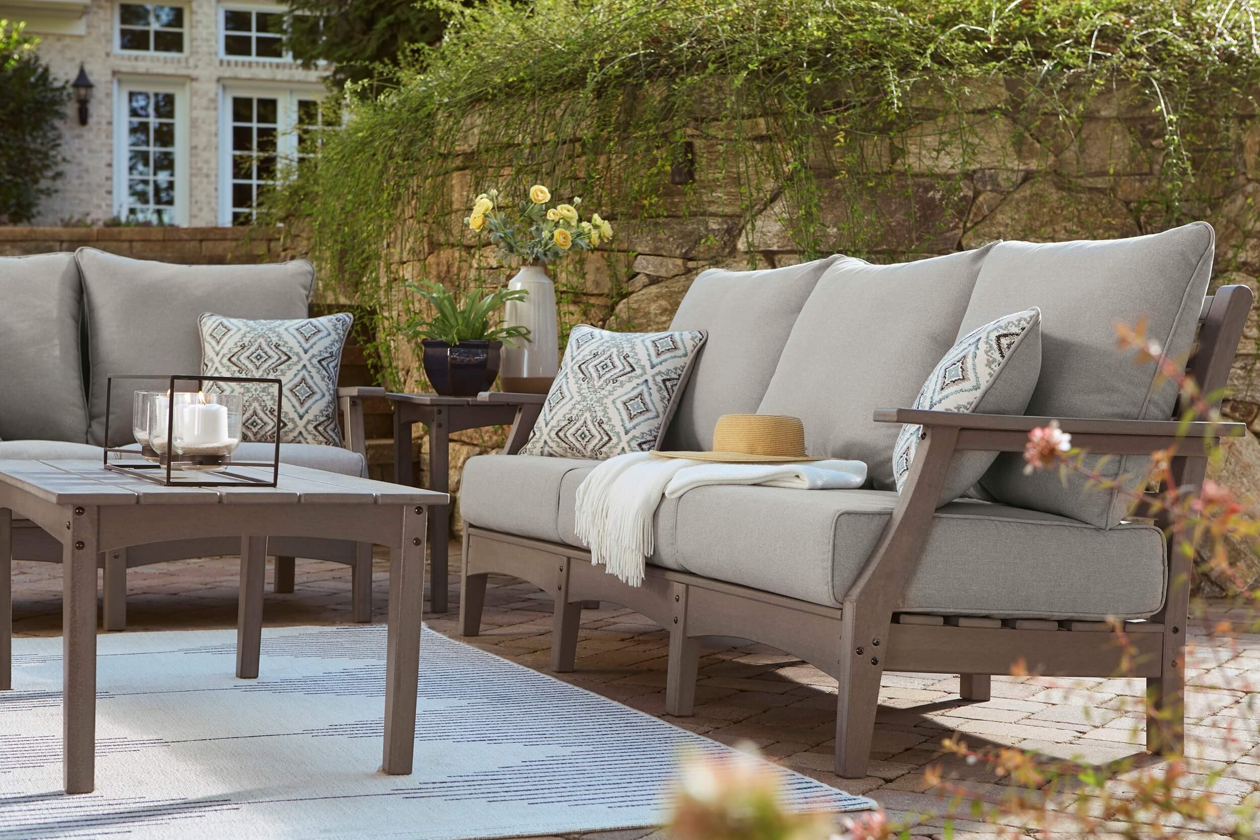 Visola Outdoor Nuvella Fabric/High-Density Polyethylene Sofa