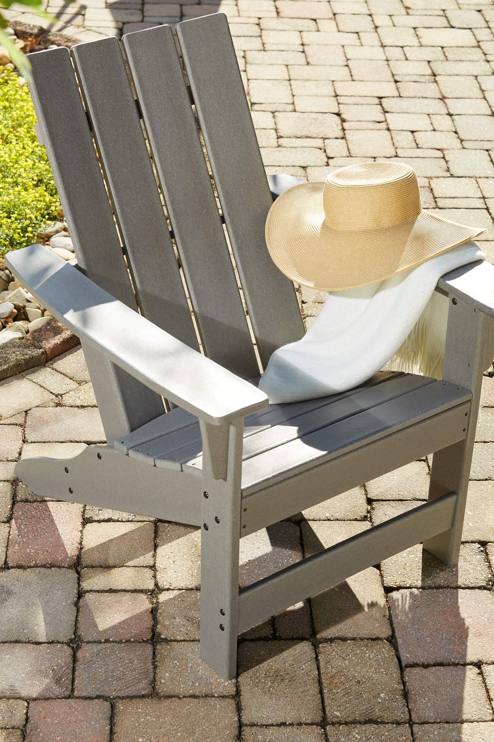 Visola Outdoor Nuvella Fabric/High-Density Polyethylene Patio Seating Set