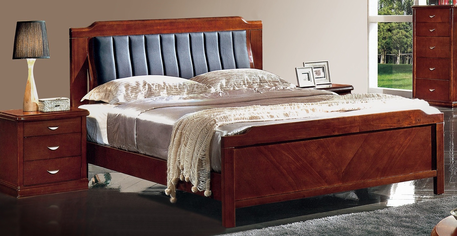 P 157-S Bed w/Cushioned Headboard