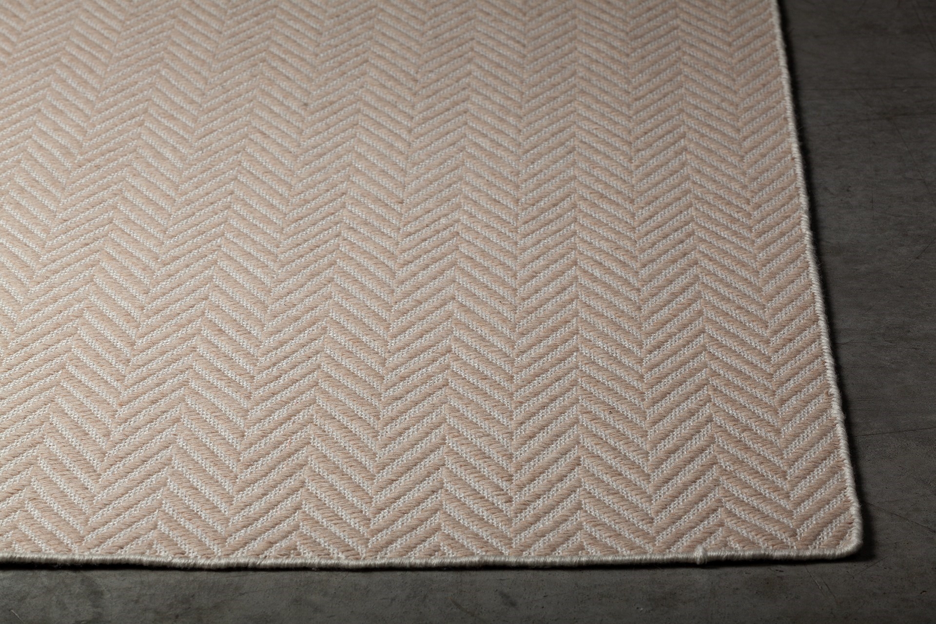 Paisley Wool/Polyester Rectangular Handmade Rug, 5' x 7'6"