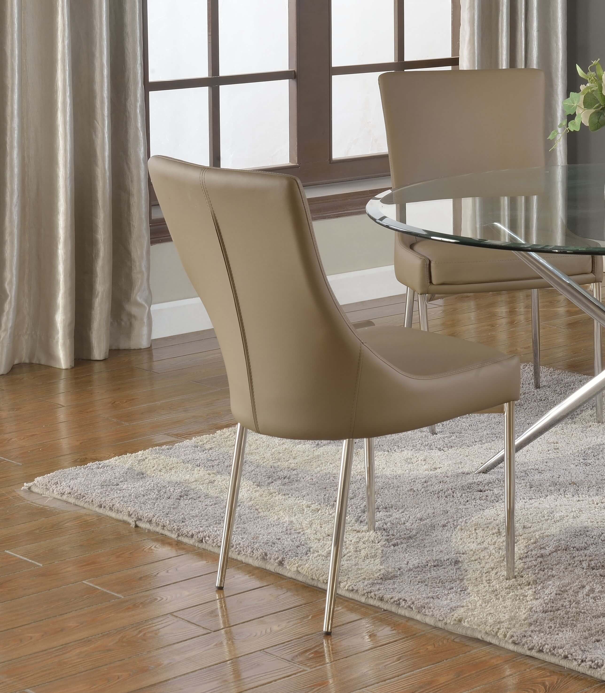 Patricia Dining Room Set