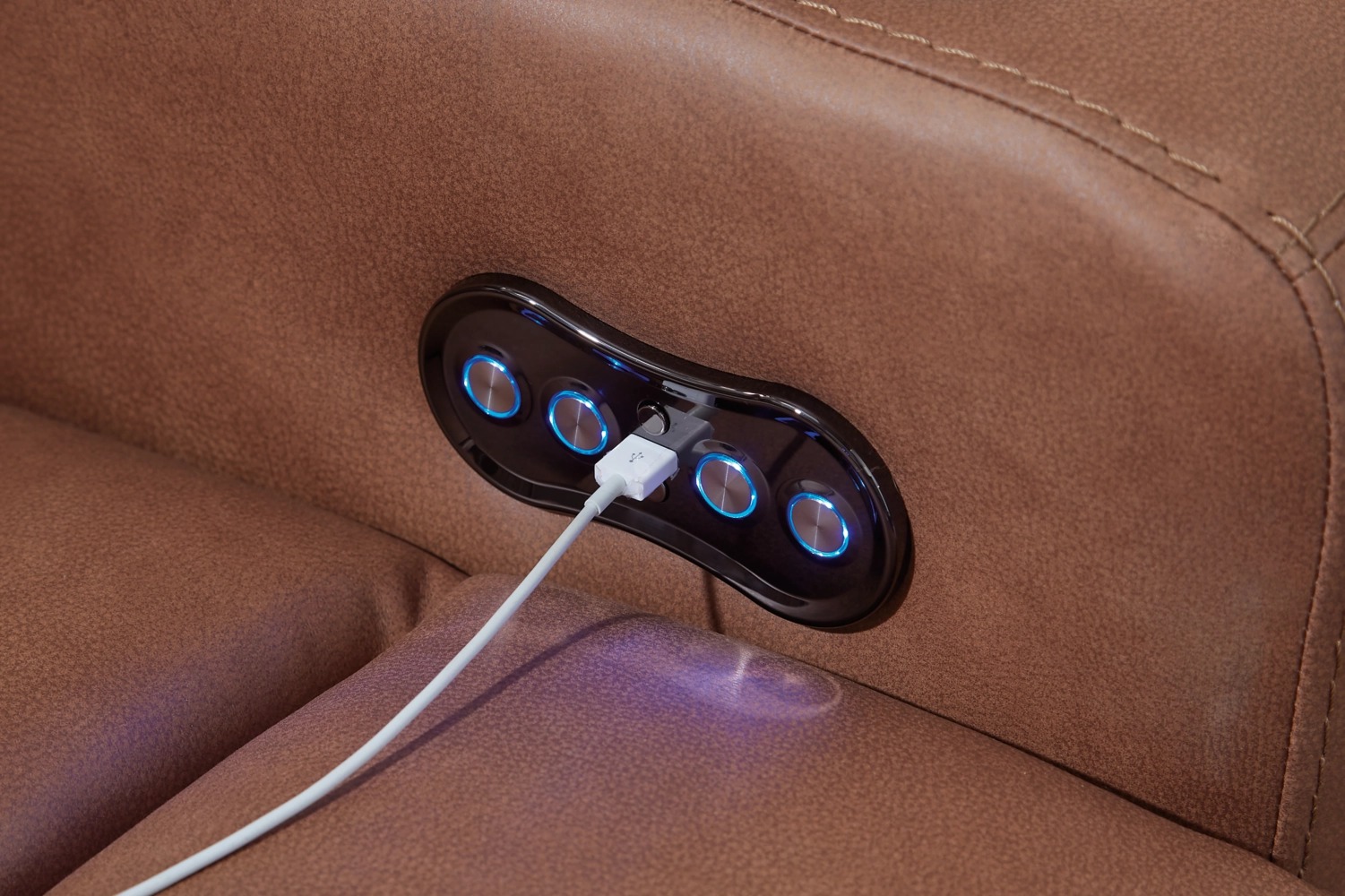 Dual Power Reclining Loveseat With USB