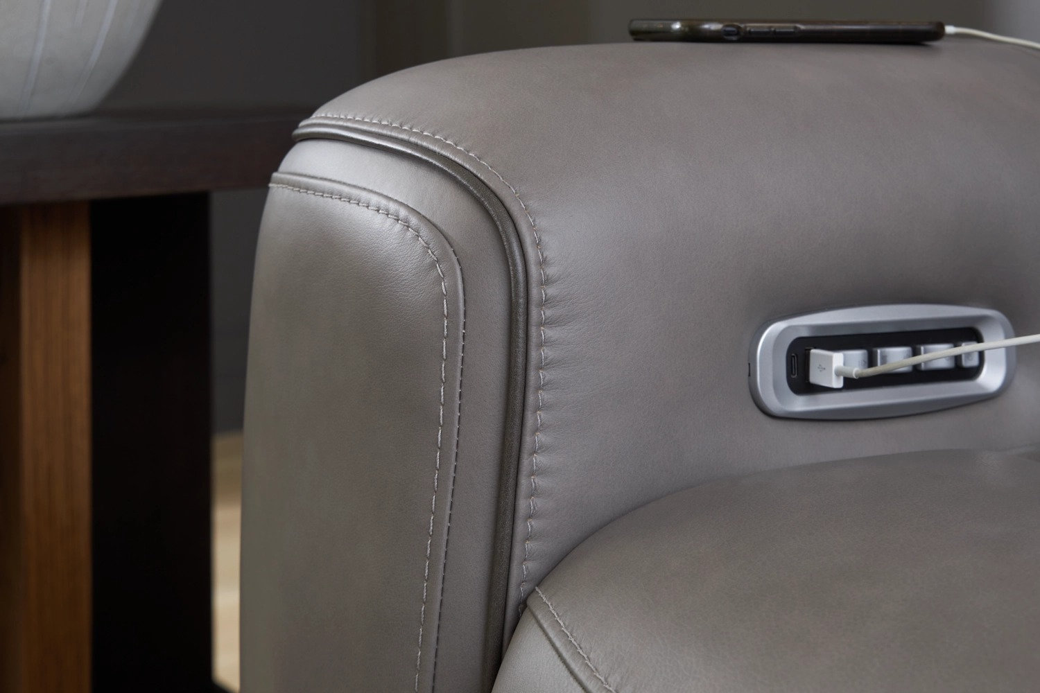 5Z-Comfort Leather/PVC Power Reclining Sofa w/Adjustable Headrests