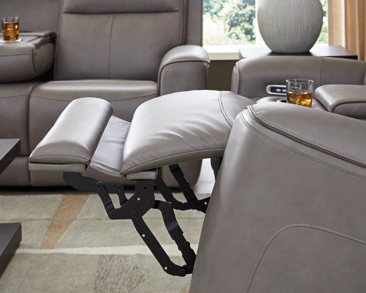 5Z-Comfort Leather/PVC Power Reclining Living Room Set