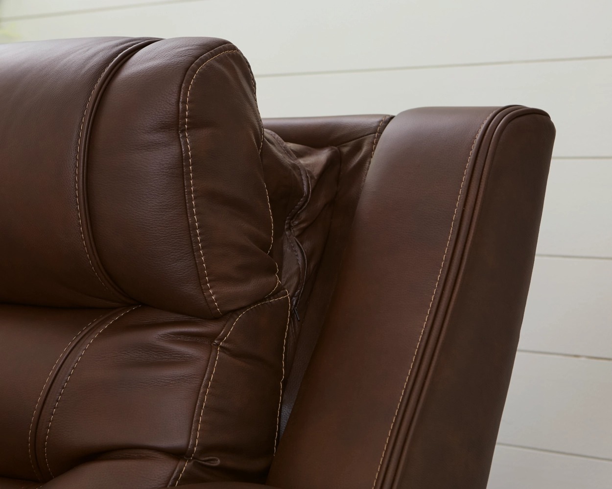 Knightington Power Leather/PVC Power Reclining Living Set w/Audio Seating