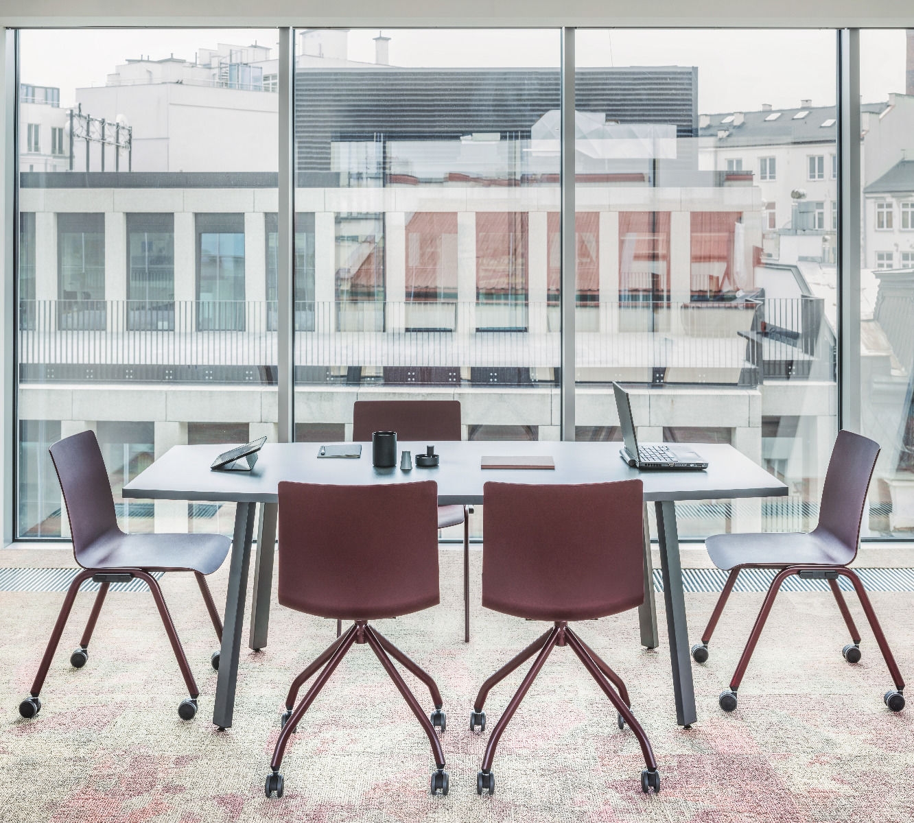 OGI_A Medium Conference Meeting Table for 6 Persons