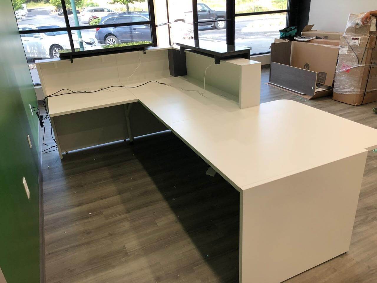 Tera Customizable Reception Desk