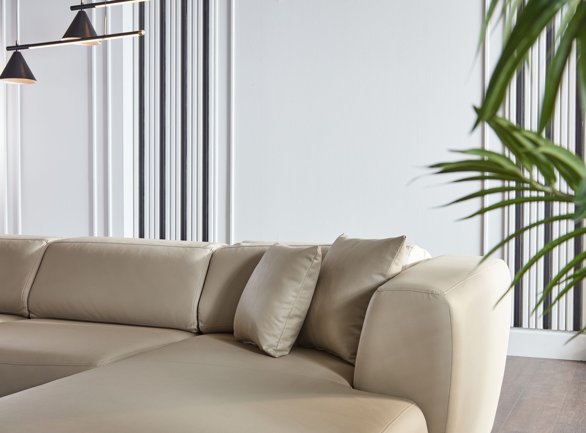 Picasso PU Convertible Right Arm Facing Sectional