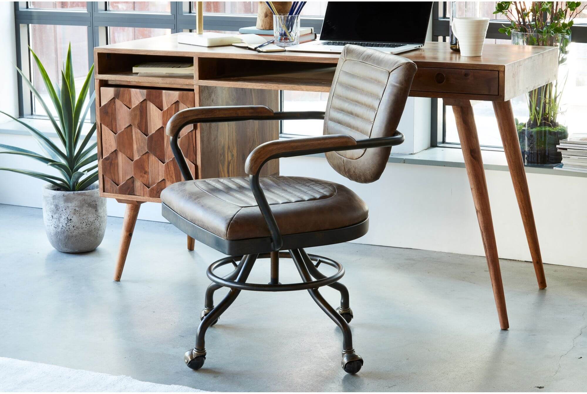 Foster Desk Chair