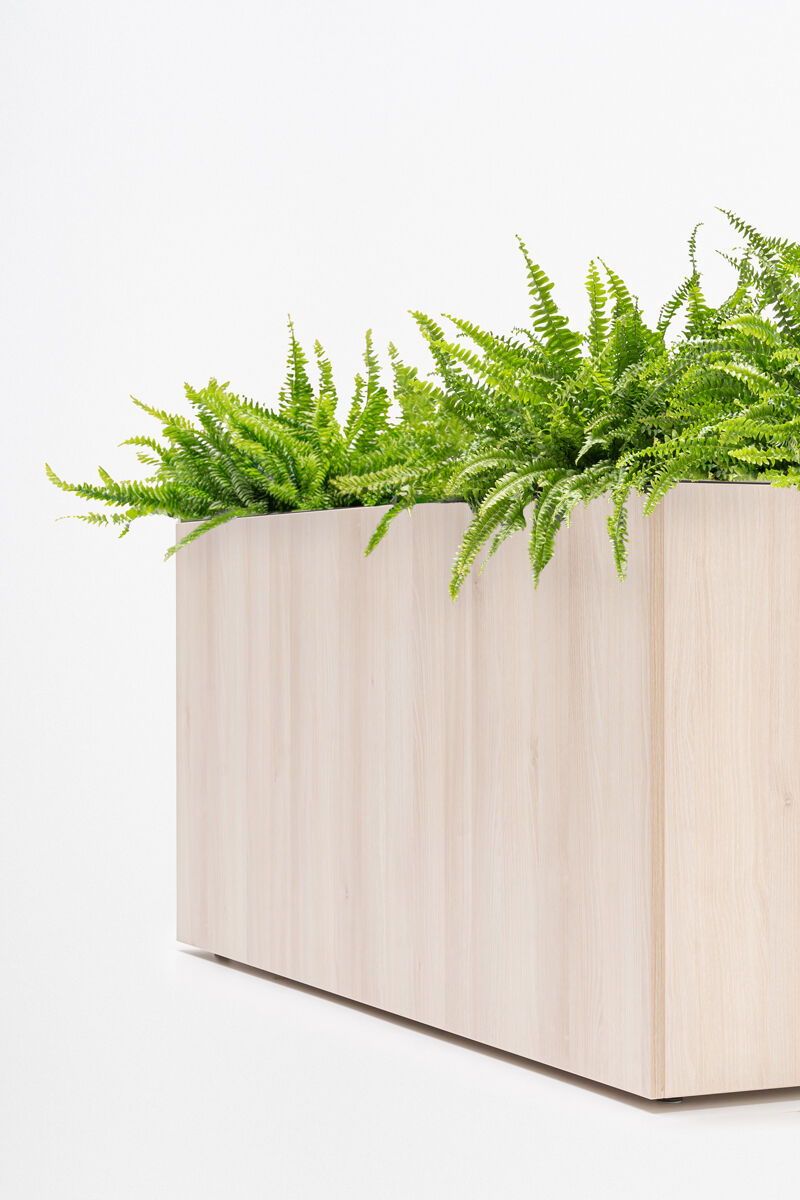 Standard Free-Standing Planter w/Polypropylene Inserts