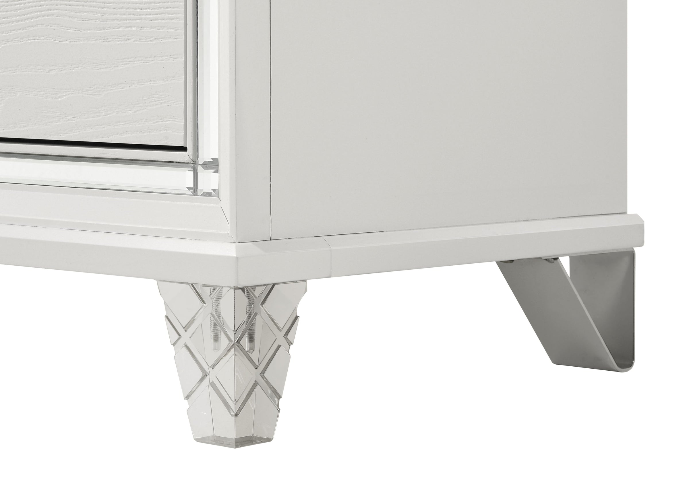 Prism 5-Drawer Wood Veneer Chest
