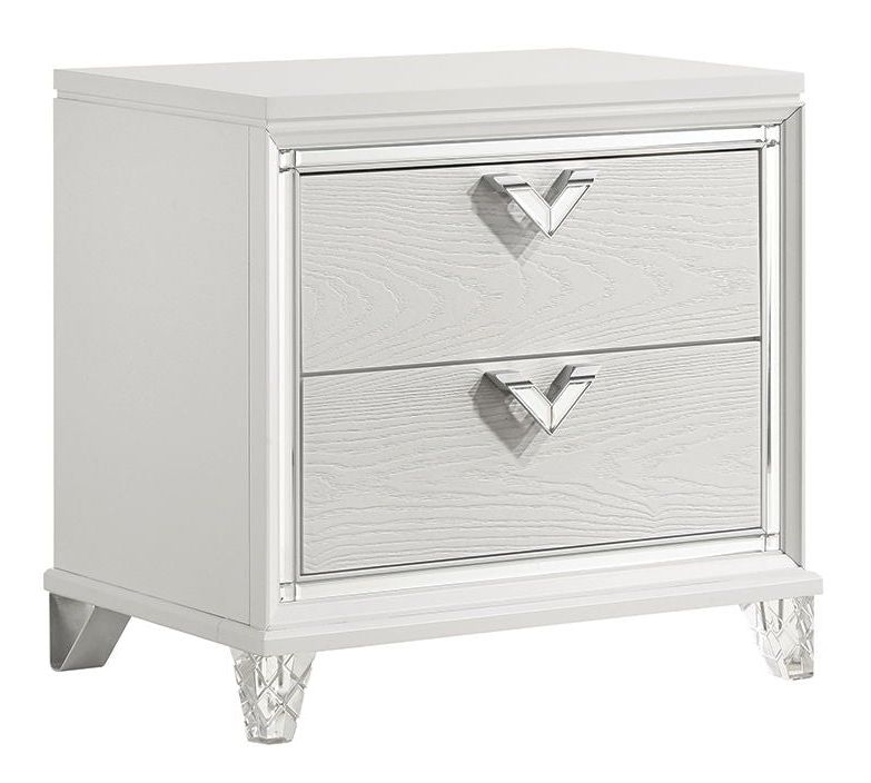 Prism Leatherette/Wood Regular Bedroom Set