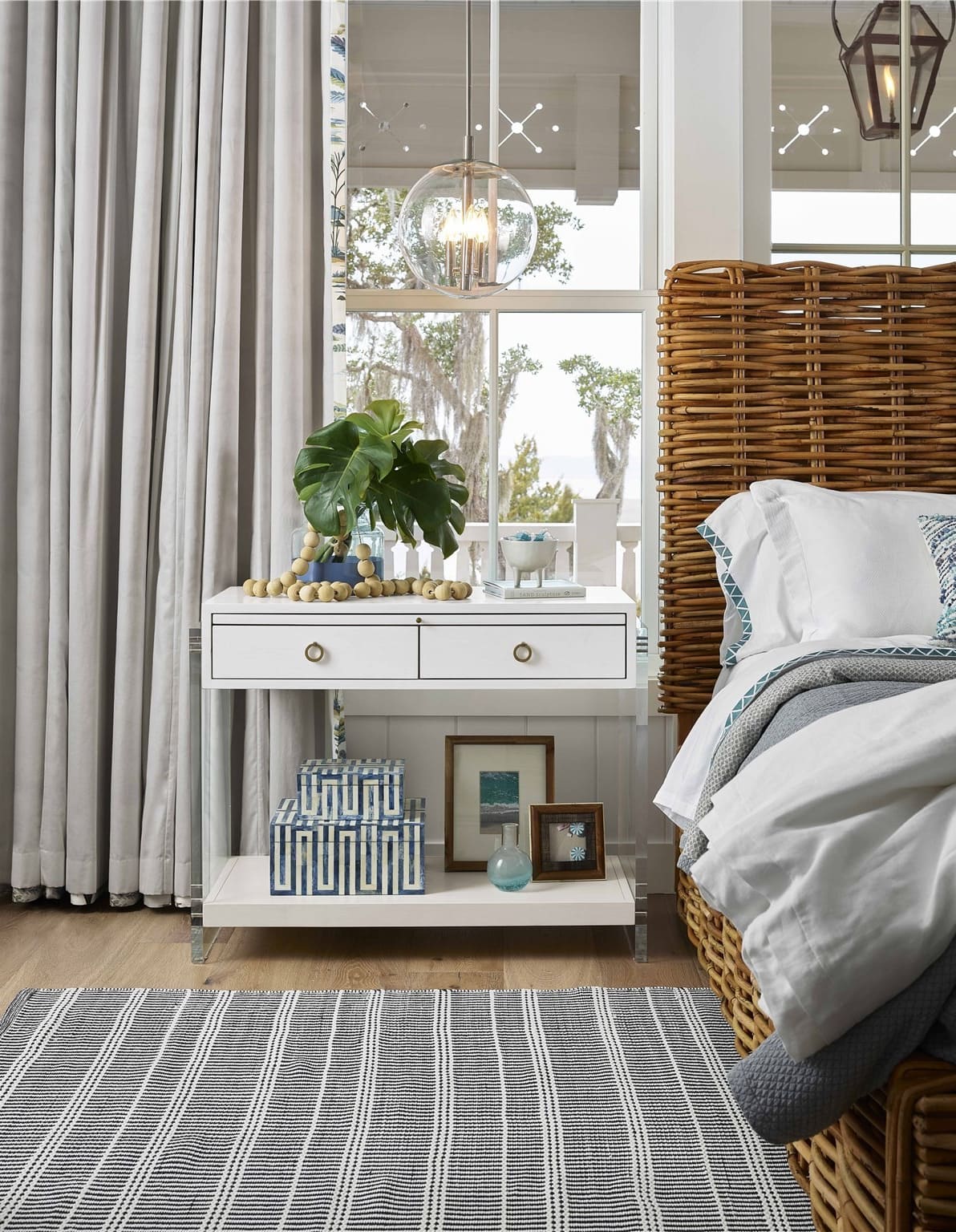 Belize Wood Nightstand w/2 Drawers