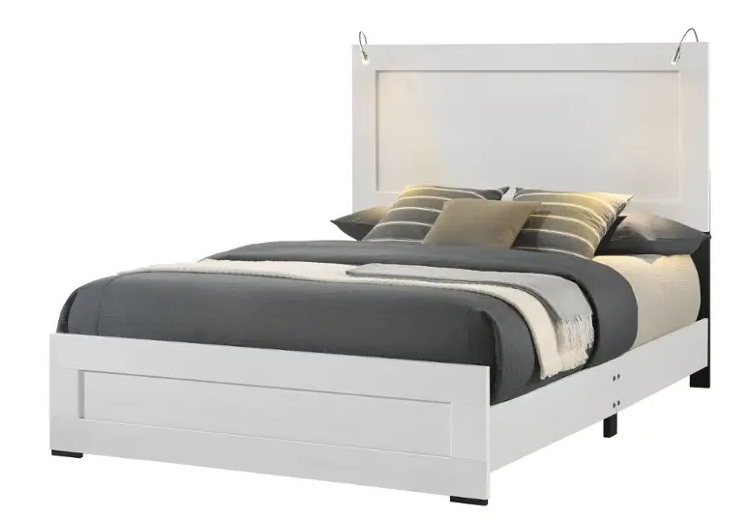 SM 8377a Wood Bedroom Set w/2 Lamps