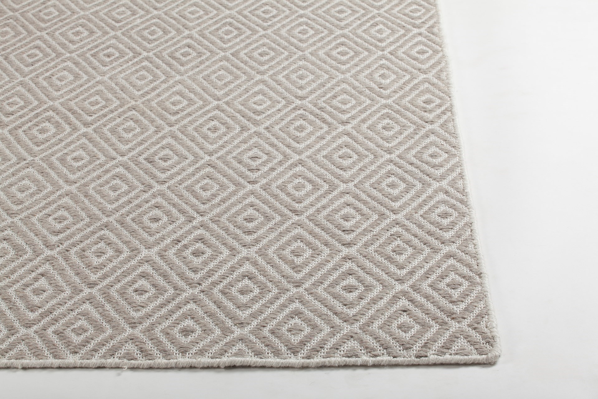 Raven Wool/Polyester Rectangular Handmade Rug, 9' x 13'