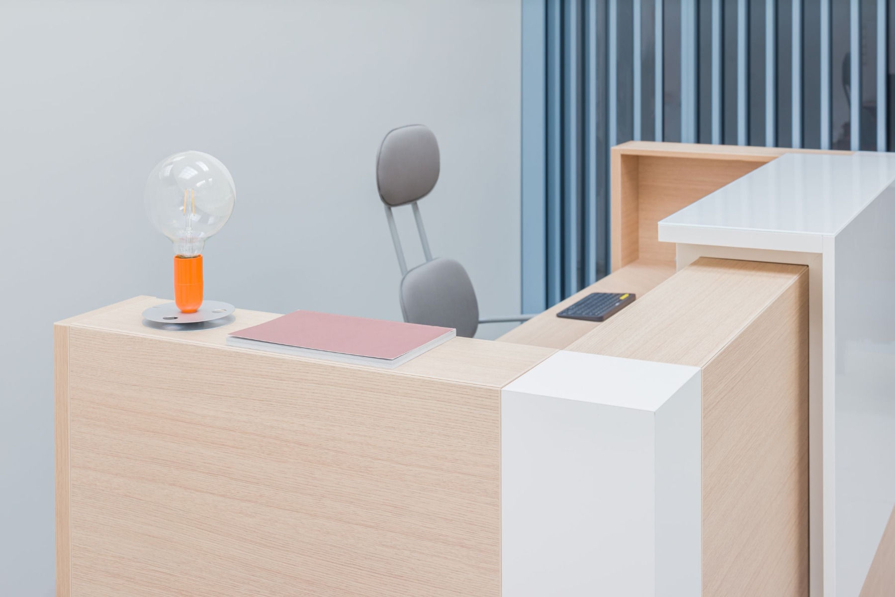 Tera 119" Medium Reception Desk w/Light Panel