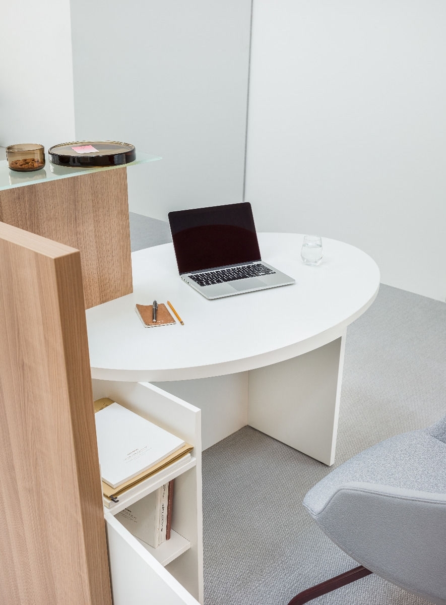OVO Small Reception Desk w/Right-Handed Counter Top, Composition 2, ADA Compliance
