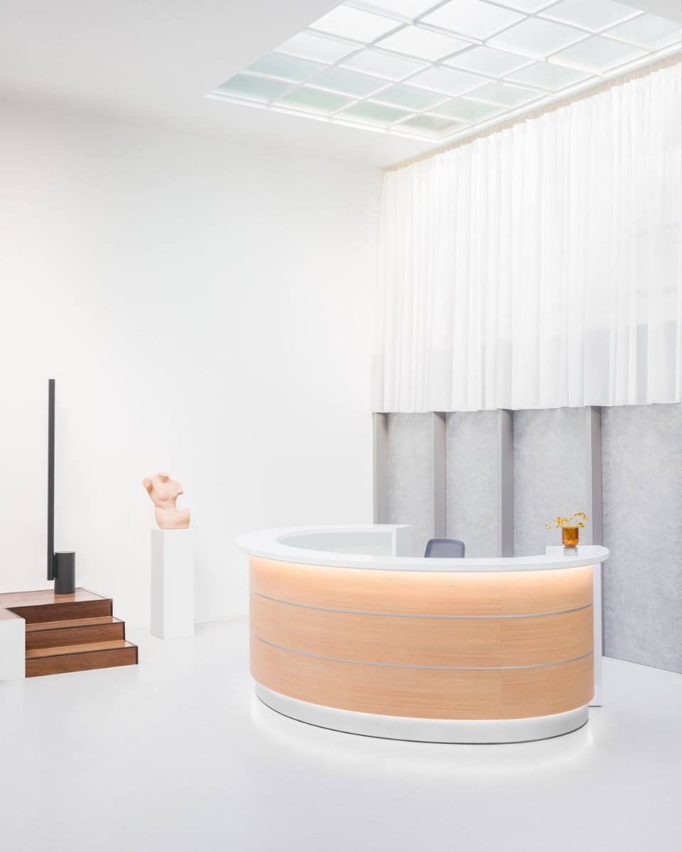 Valde 126" Curved Reception Desk in Beige Matt
