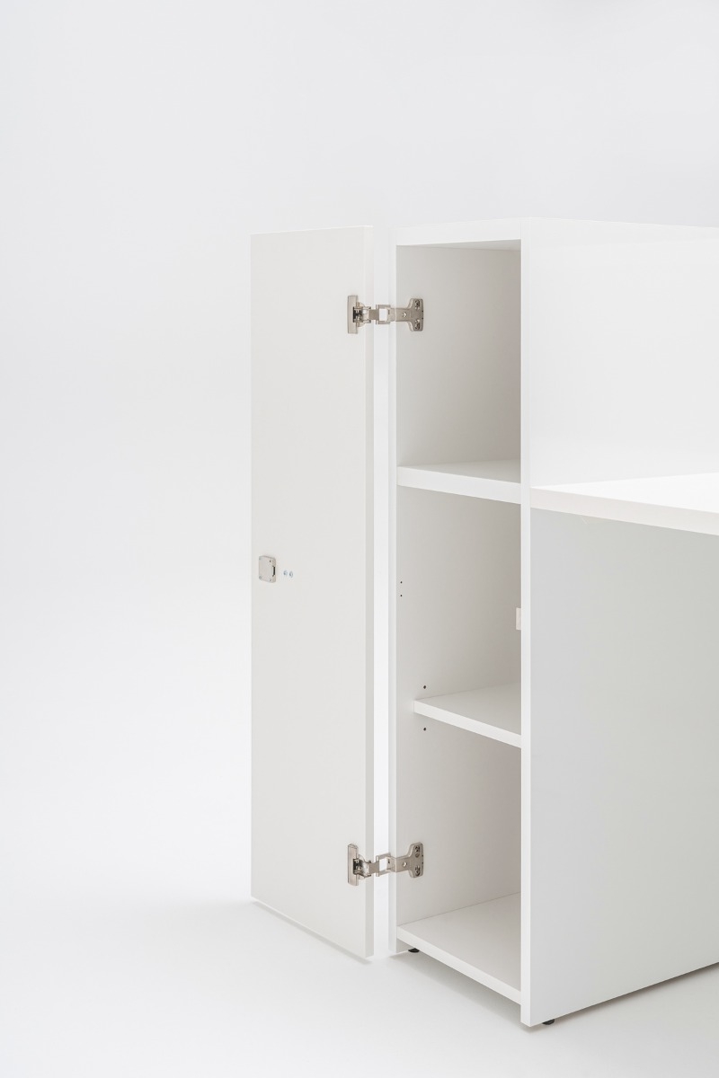 Valde 104" Straight Reception Desk