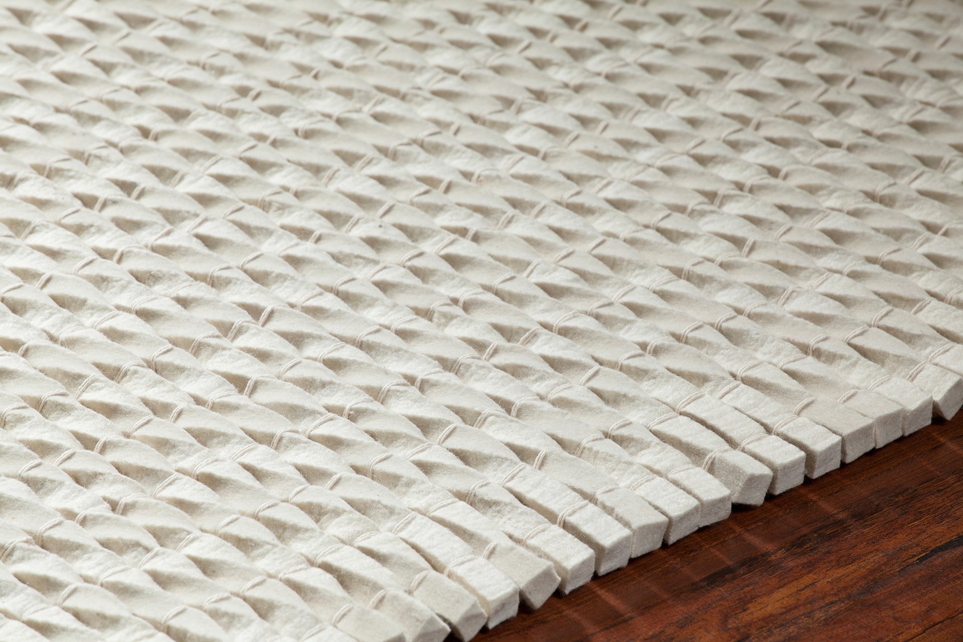 Renea Wool Rectangular Handmade Rug, 7'9" x 10'6"