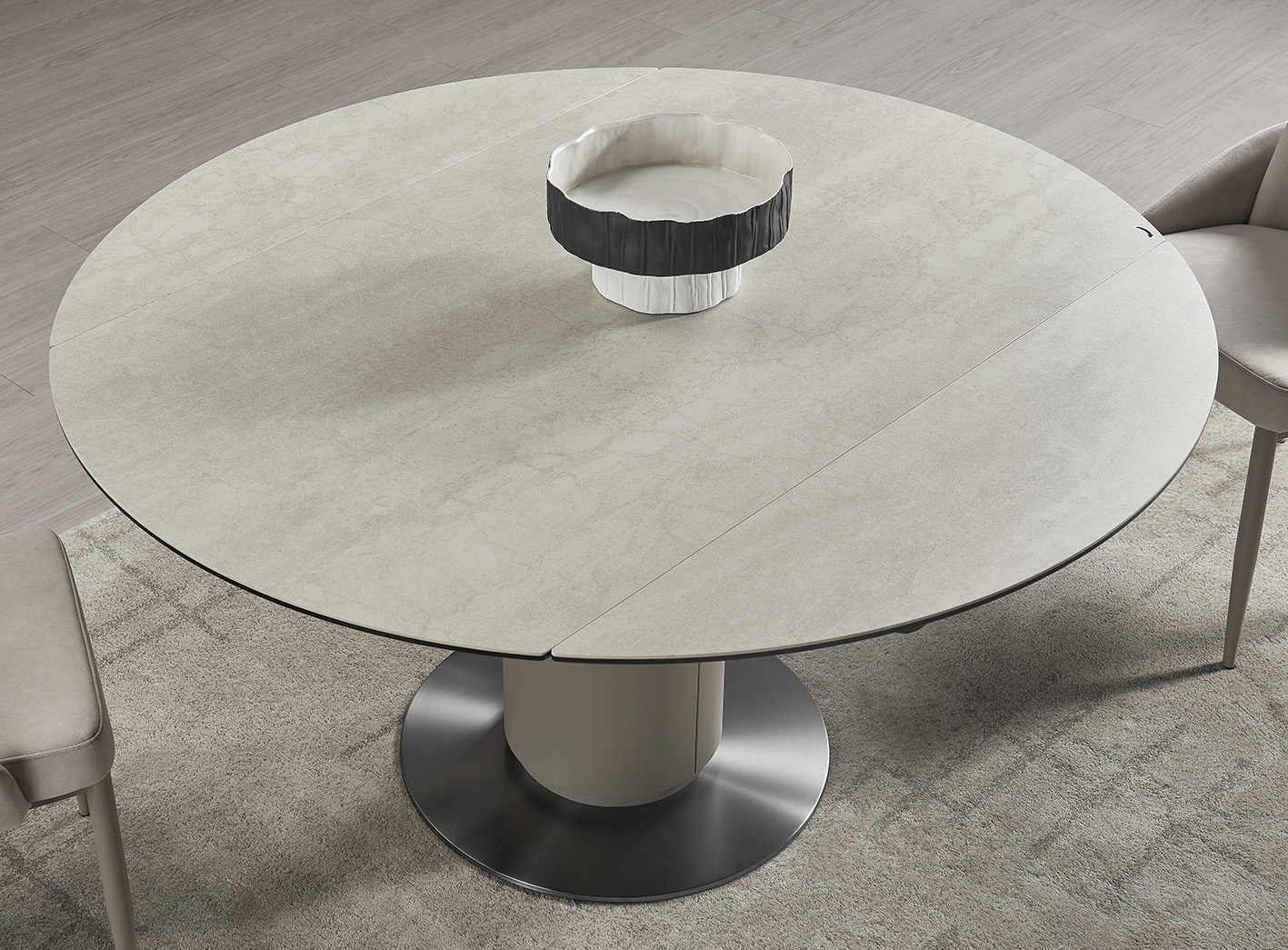 RH 130 Ceramic/Stainless Steel Extension Dining Table