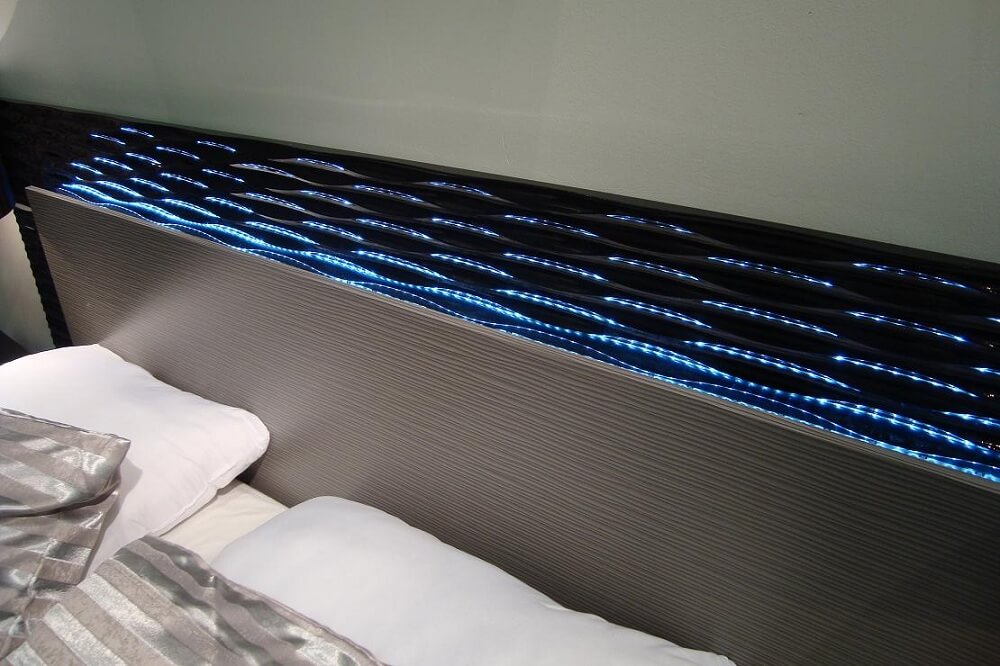 Roma Bed by J&M Furniture