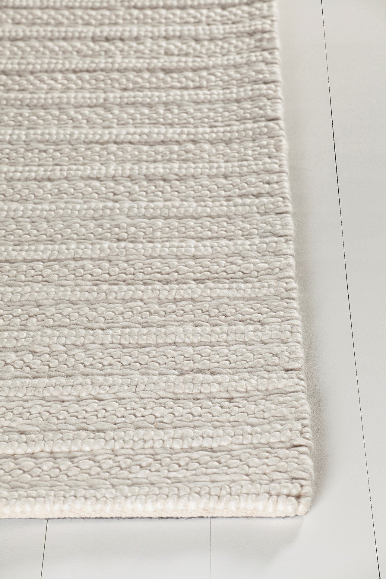 Saira Wool/Viscose Rectangular Handmade Rug, 7'9" x 10'6"