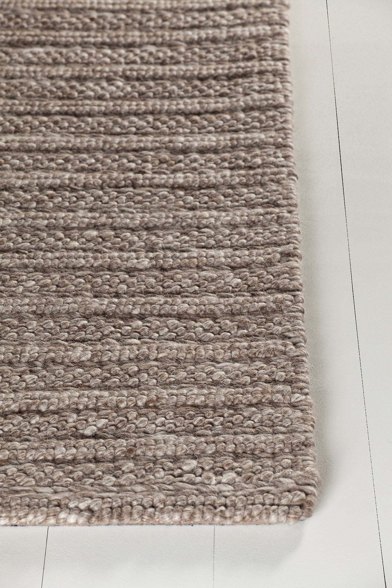 Saira Wool/Viscose Rectangular Handmade Rug, 7'9" x 10'6"