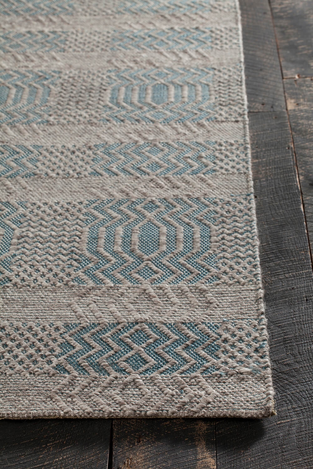 Salona Wool/Viscose Rectangular Hand-woven Rug