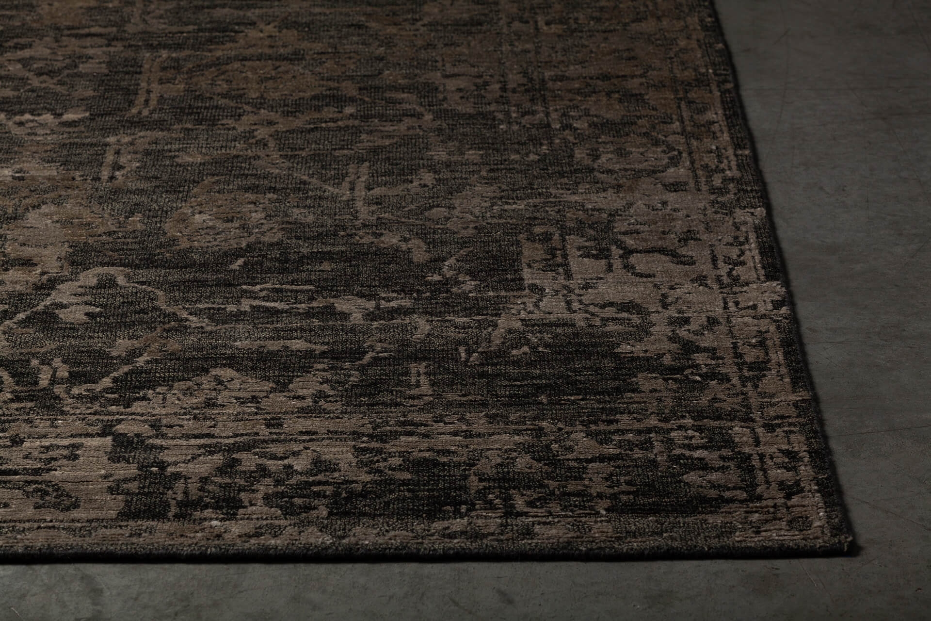 Sasha Wool/Viscose Rectangular Hand-knotted Rug, 5' x 7'6"