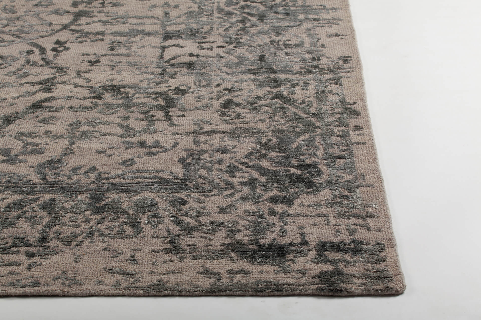 Sasha Wool/Viscose Rectangular Hand-knotted Rug, 5' x 7'6"
