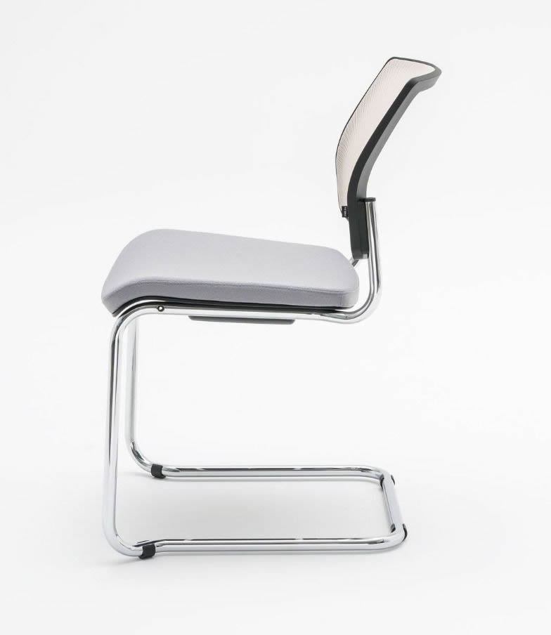 Gaya Cantilever Conference Chair w/Chrome Base