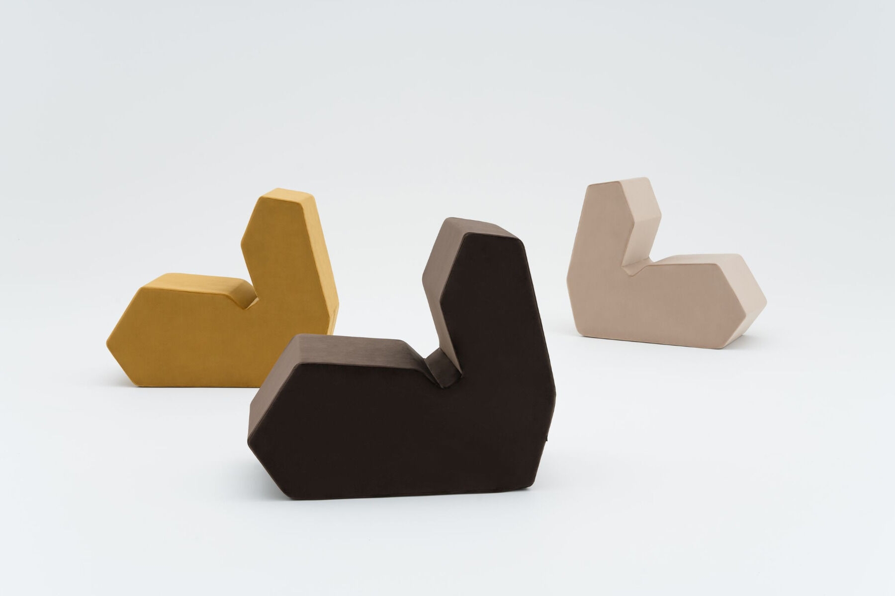 Shape Fabric Pouf w/Backrest