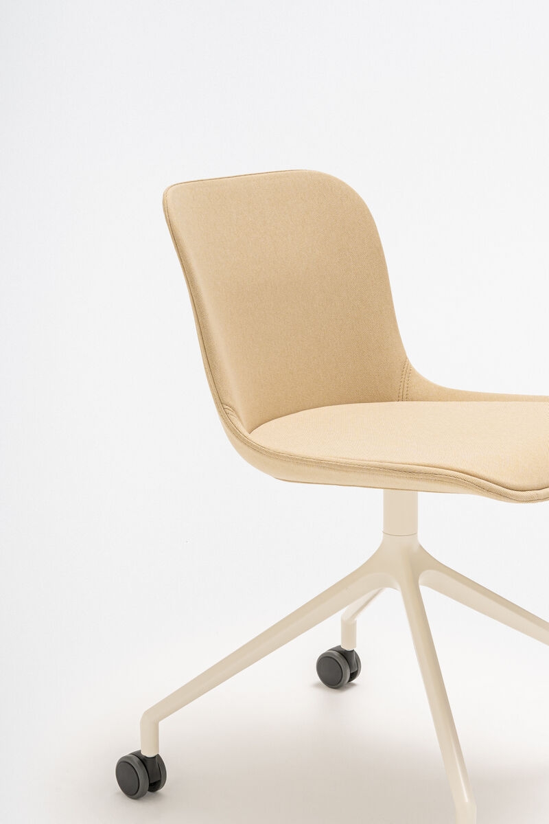 Baltic 2 Classic Fabric Office Swivel Chair w/4-star Aluminum  Base & Castors