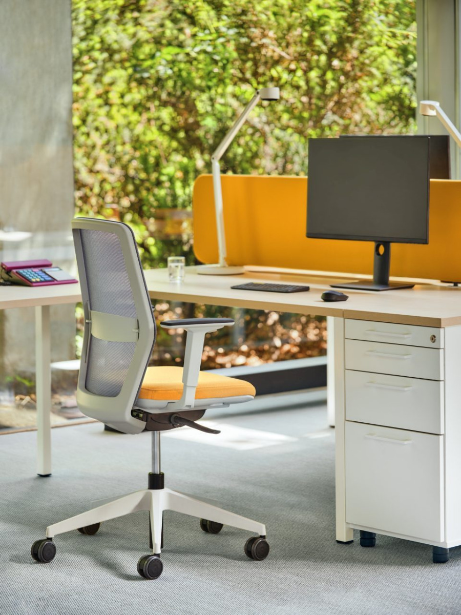 Standard Office Lockable Pedestal w/Optional Top Plate, File Drawer & Pencil Tray