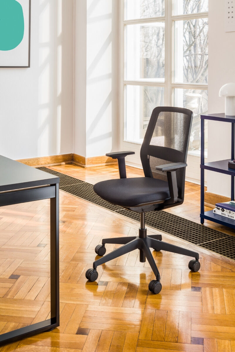 Evo Fabric Swivel Adjustable Office Chair w/Mesh Backrest