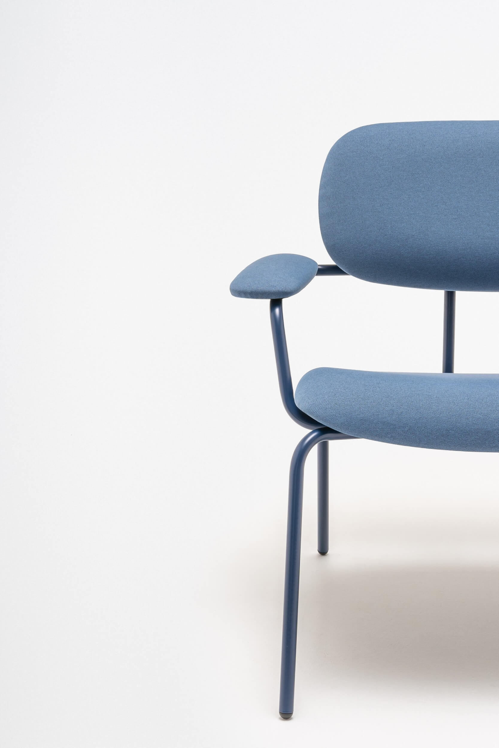 New School Lounge N4NL01 Chair