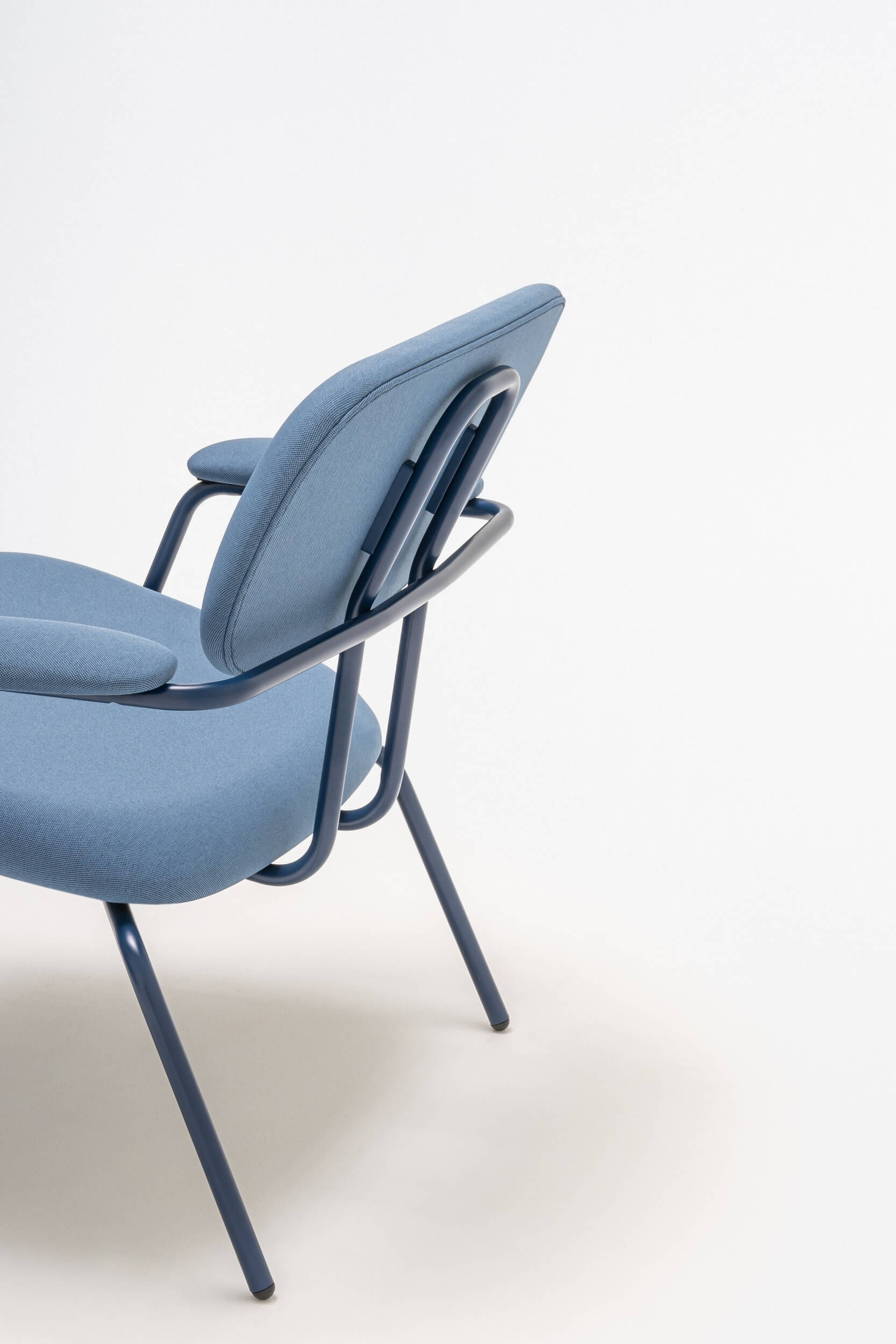New School Lounge N4NL01 Chair