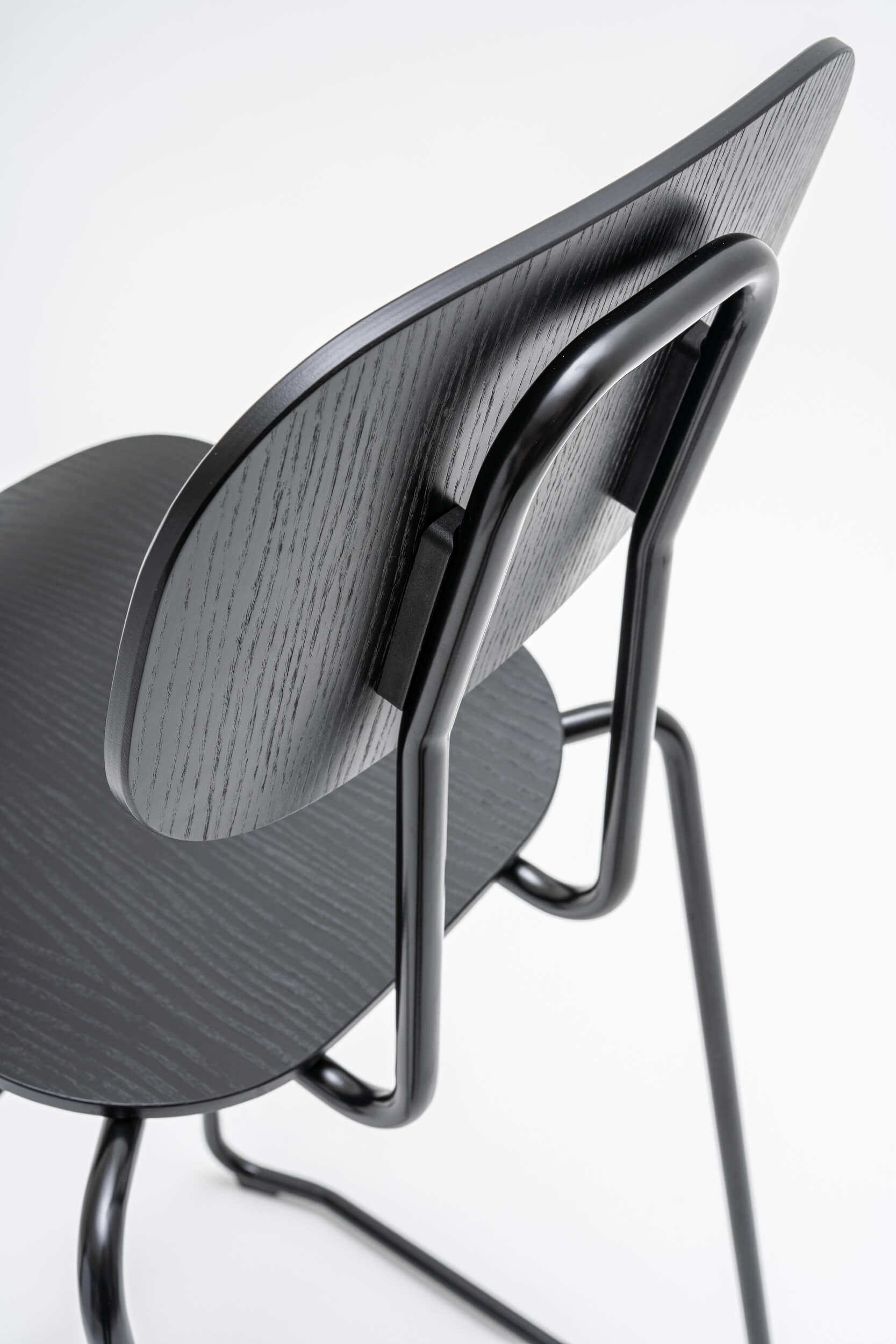 New School N1N04H/N1N05H High Office Chair