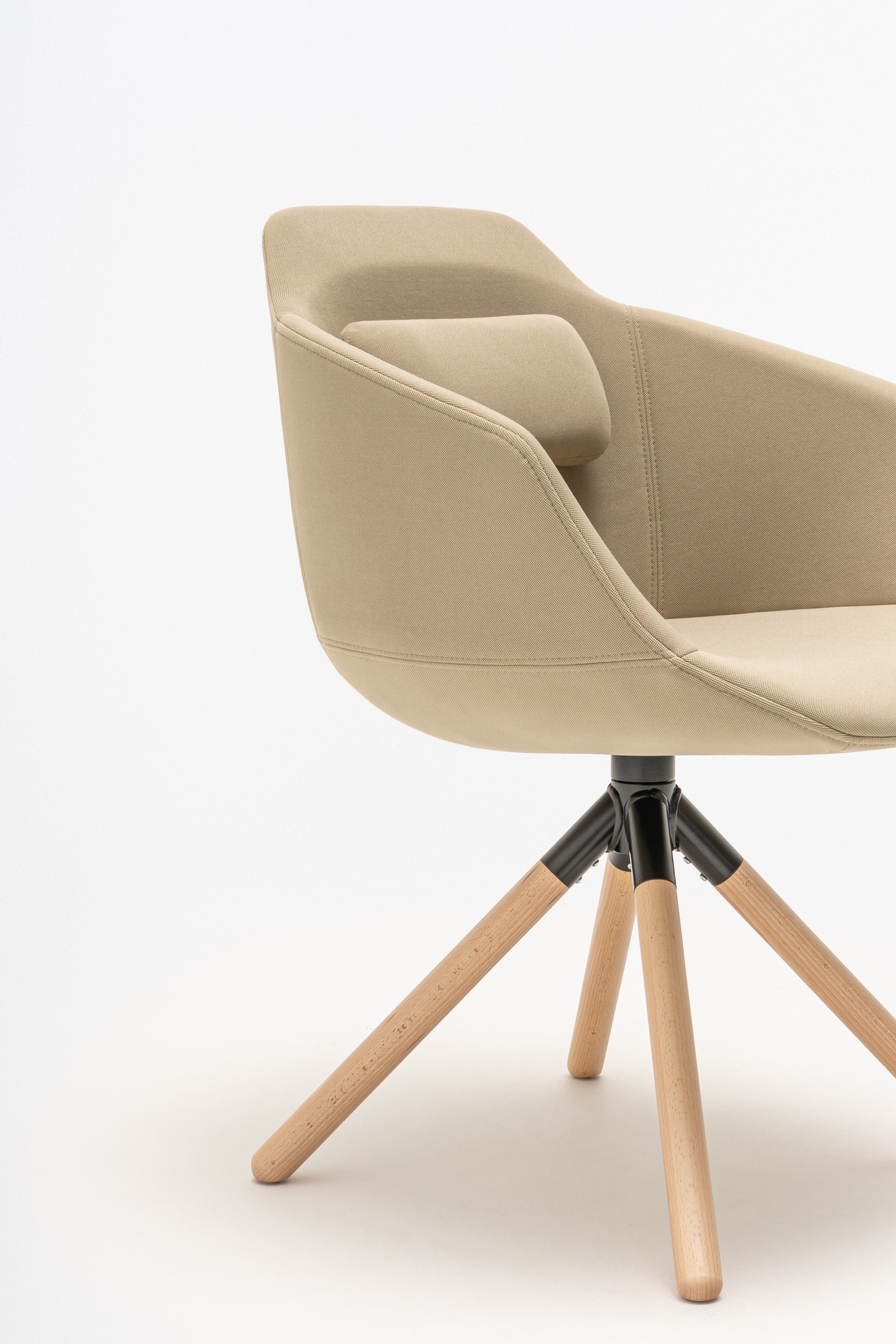 Ultra Fabric Swivel Conference Chair w/4-star Wooden Base