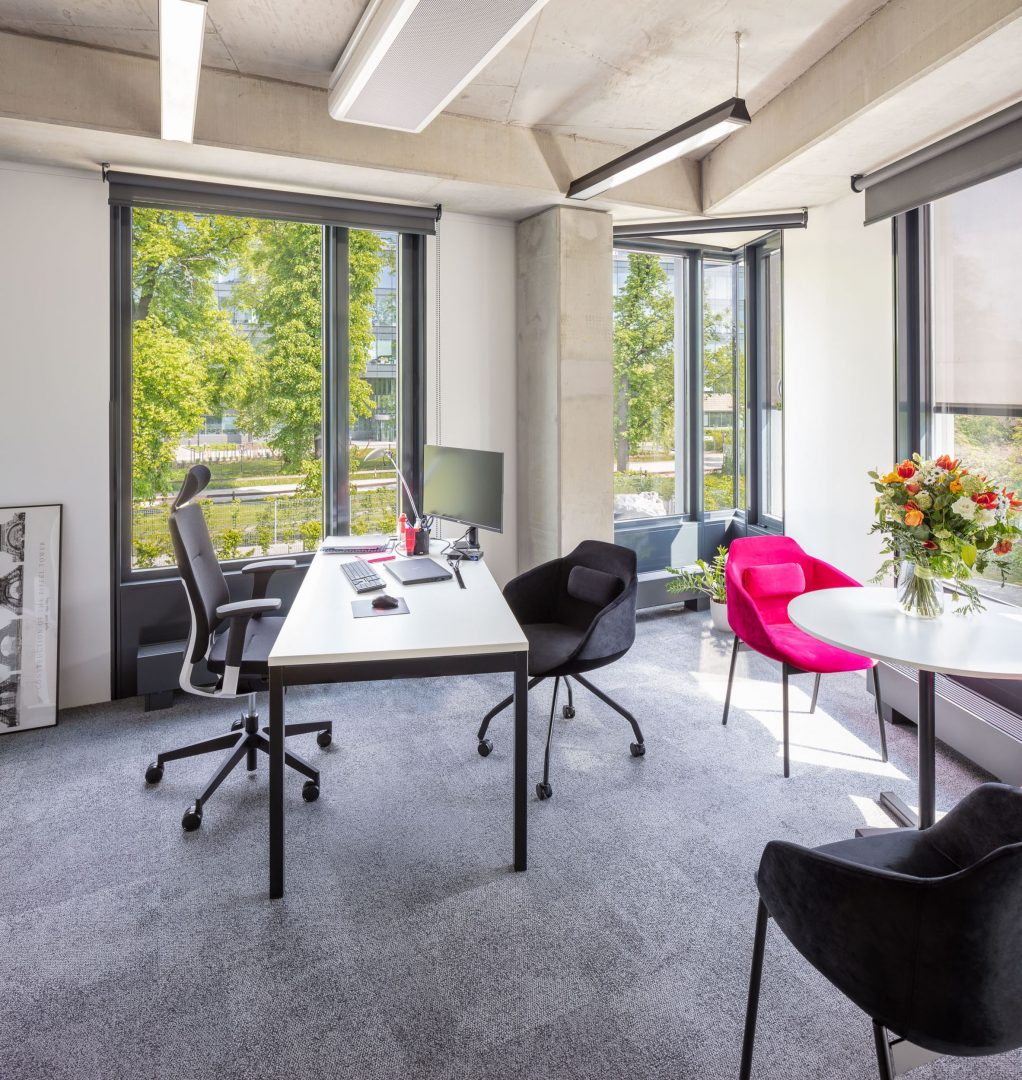 Ogi Y Office Single Straight Desk