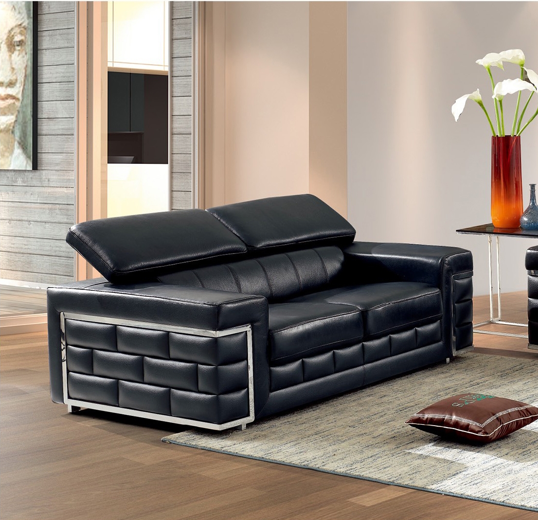 SF 800 Italian Leather Loveseat w/Adjustable Headrest