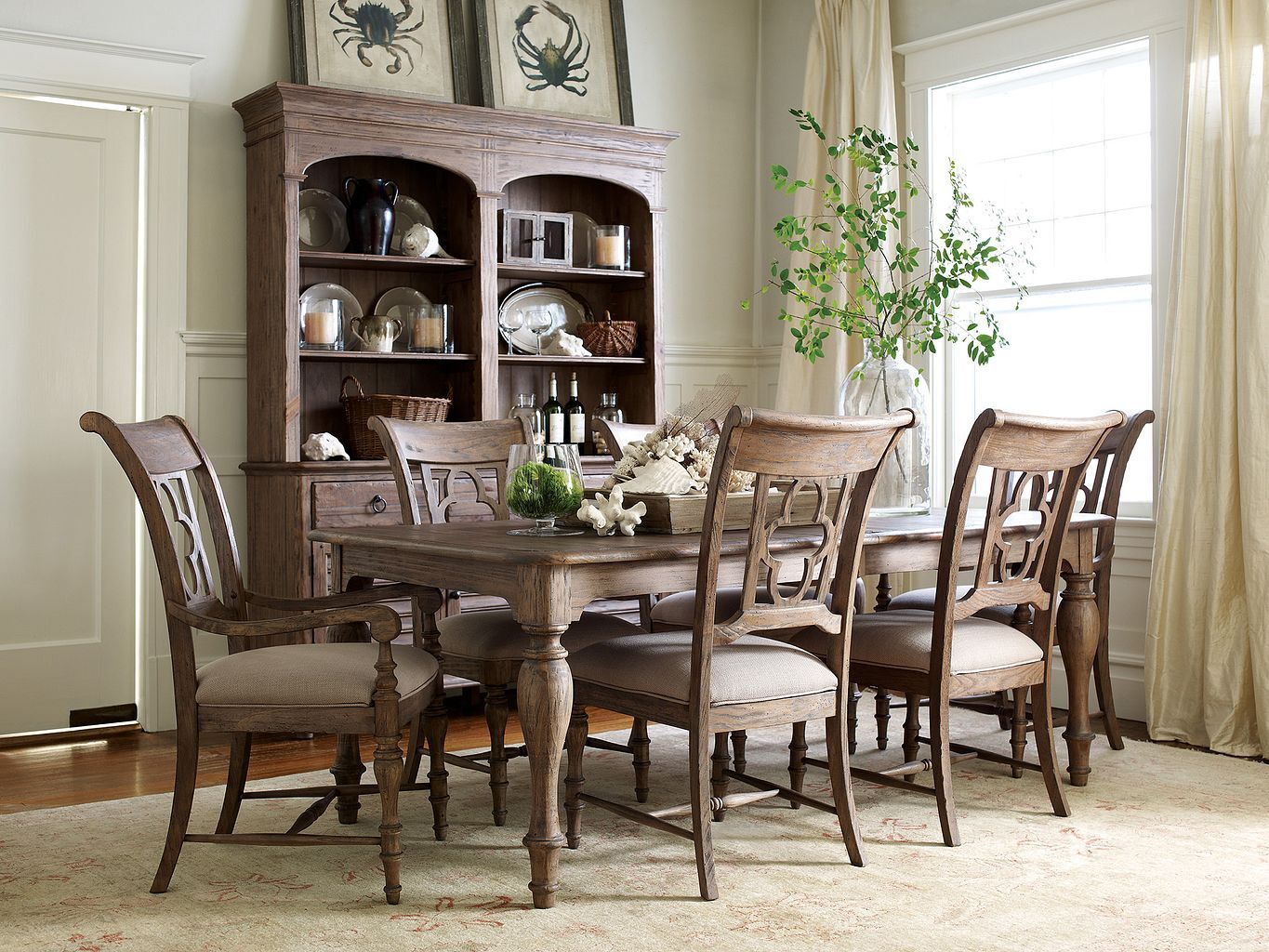 Weatherford Canterbury Rectangular Wood Extendable Dining Room Set