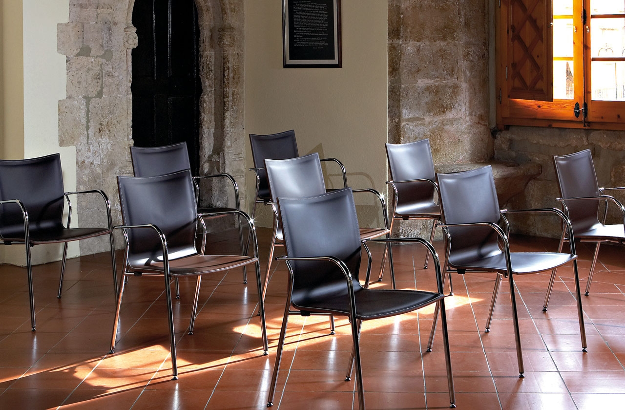 Ikara Leather Face Office Armchair w/Metal Base