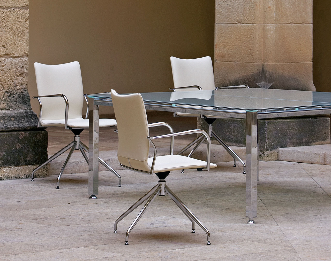 Ikara Fabric Swivel Office Armchair w/Metal Base