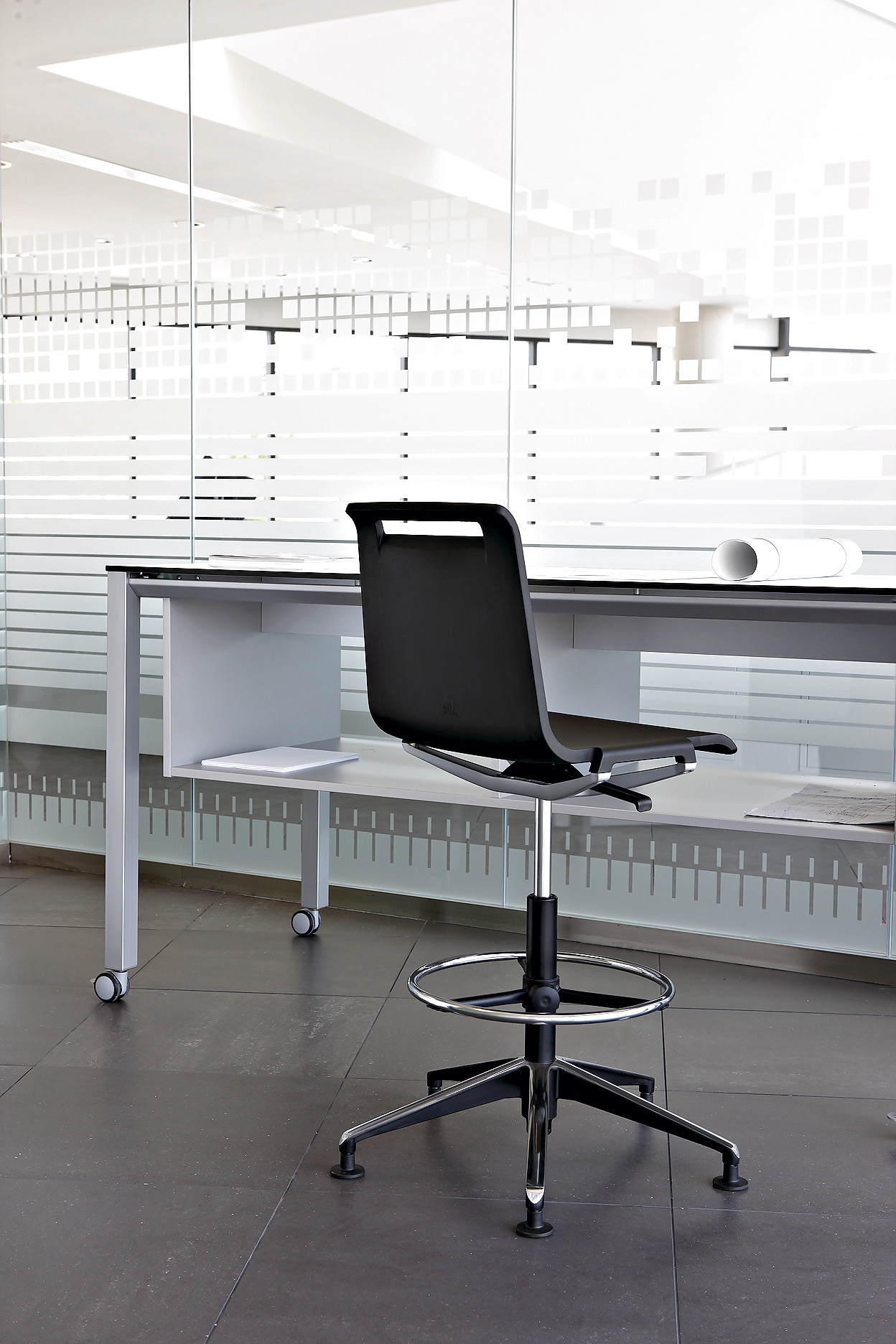 Mit Polypropylene Gaslift Swivel Office Stool