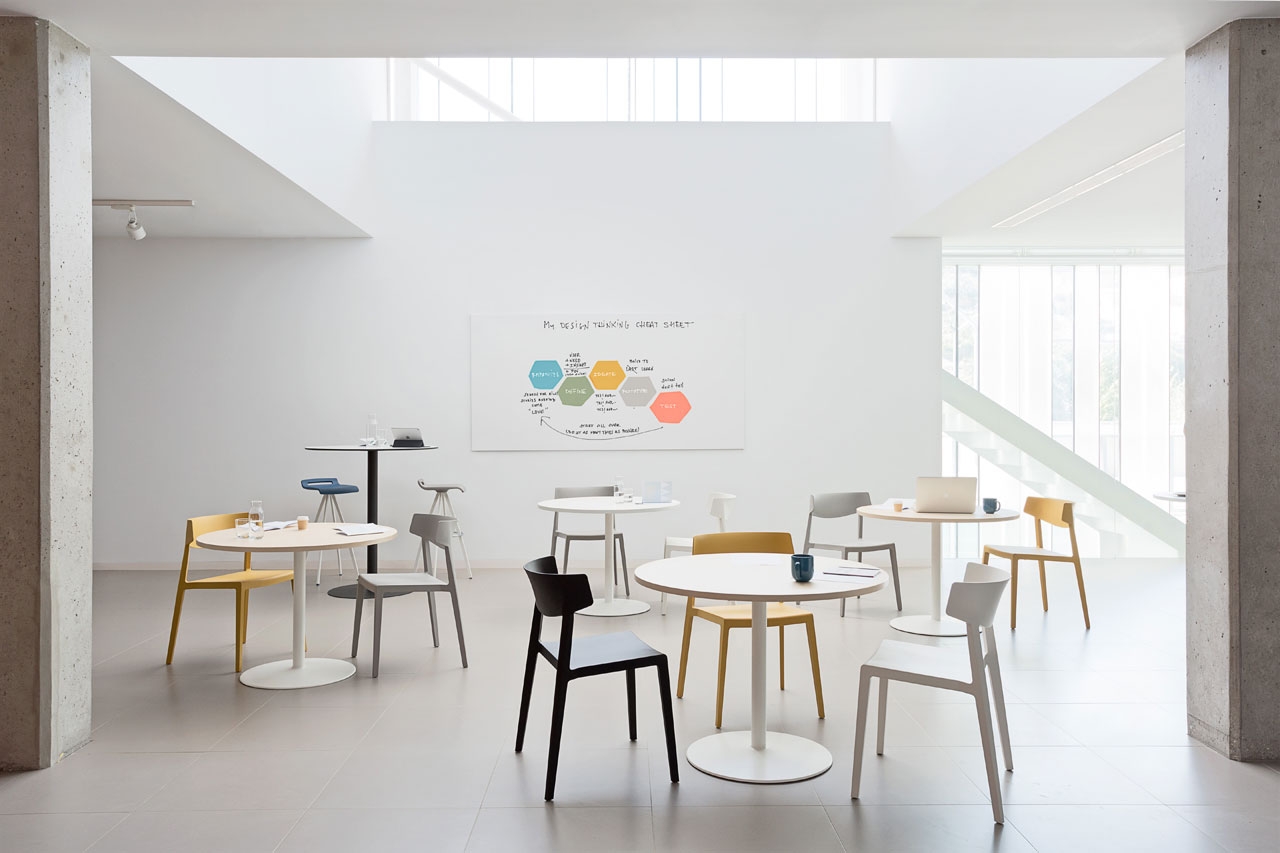 Wing Polypropylene Stackable Armless Chair